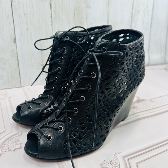 Stuart Weitzman Women  wedge Open Toe  Lace Up Leather booties Size 6.5 - Picture 11 of 15